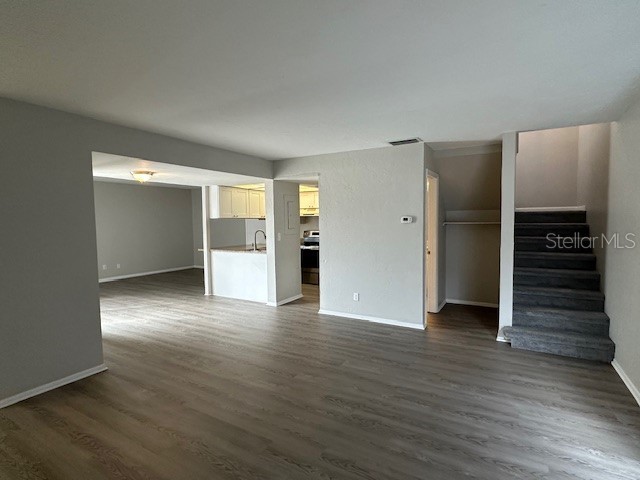 1190 Longfellow Way #135C Sarasota FL 34243 N6137352 image9