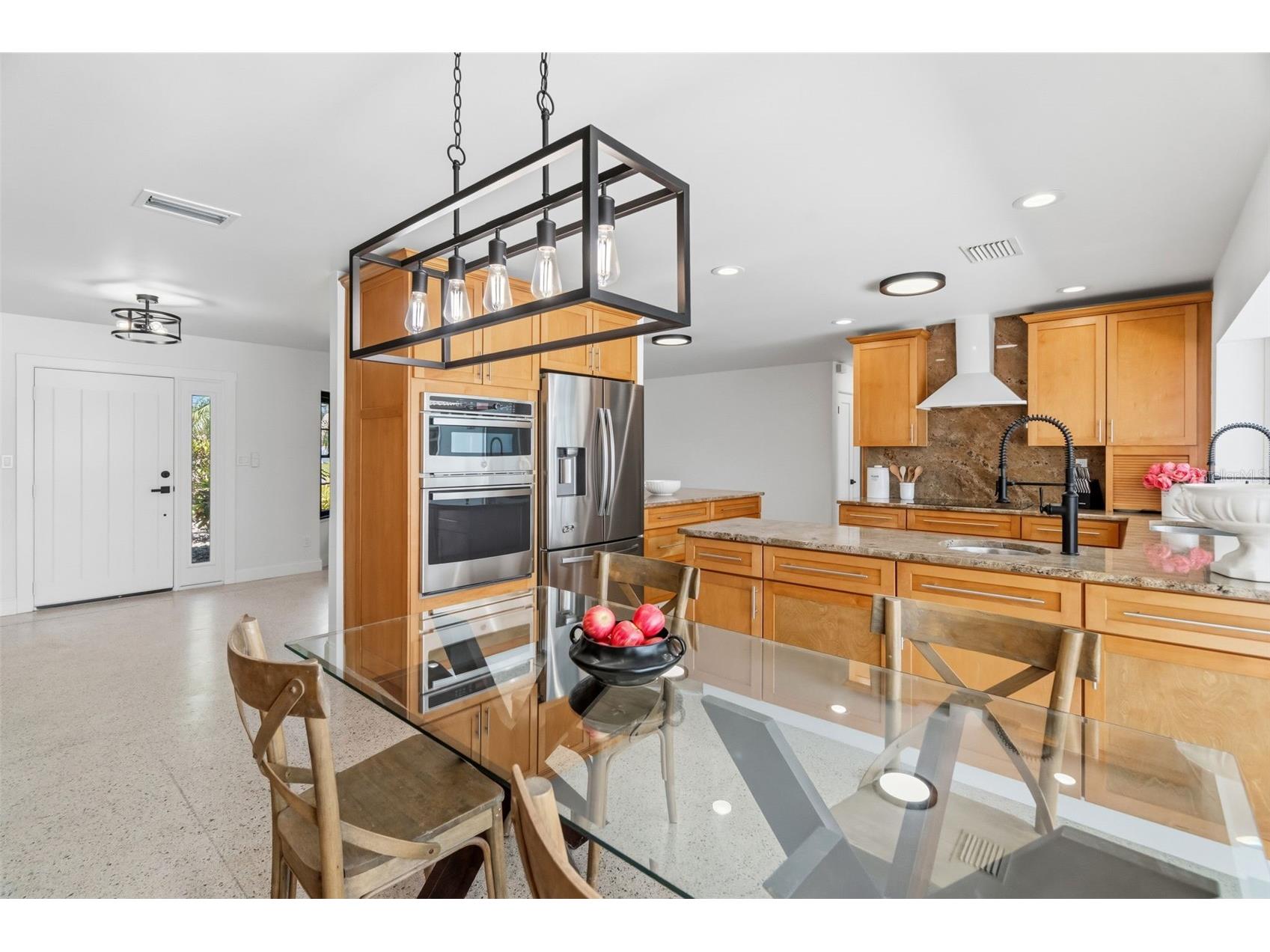 11900 7th Street E Treasure Island FL 33706 TB8499032 image7