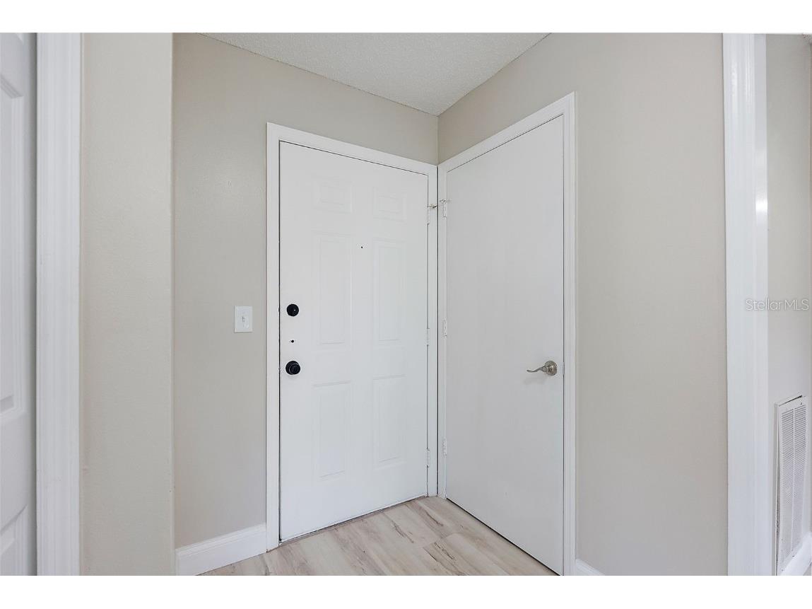 11901 4th Street N #10108 Saint Petersburg FL 33716 TB8417173 image5