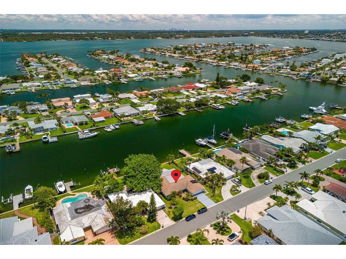 11905 5th Street E Treasure Island FL 33706 U8202256 image1