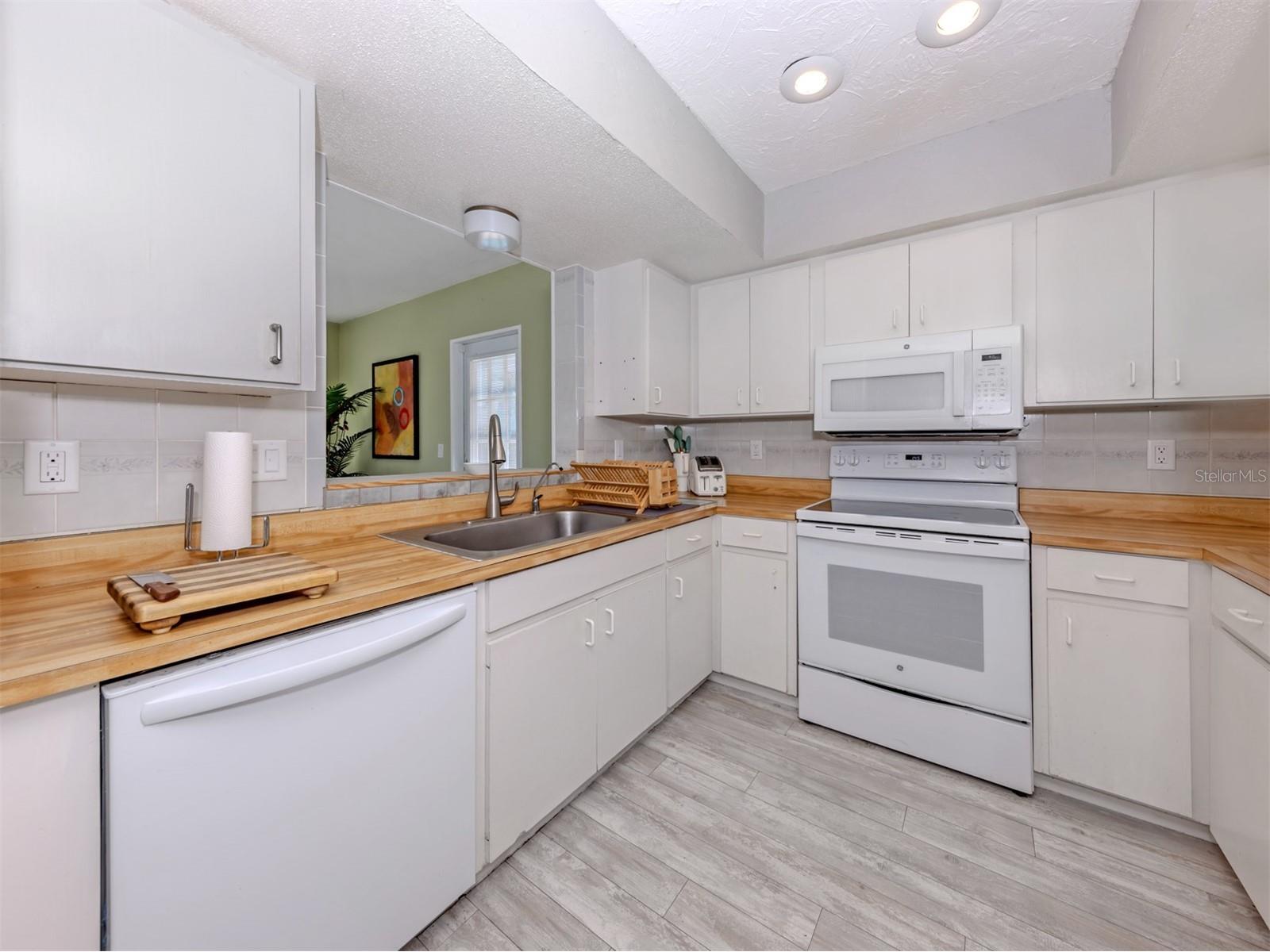 1191 Southland Road Venice FL 34293 N6143026 image11