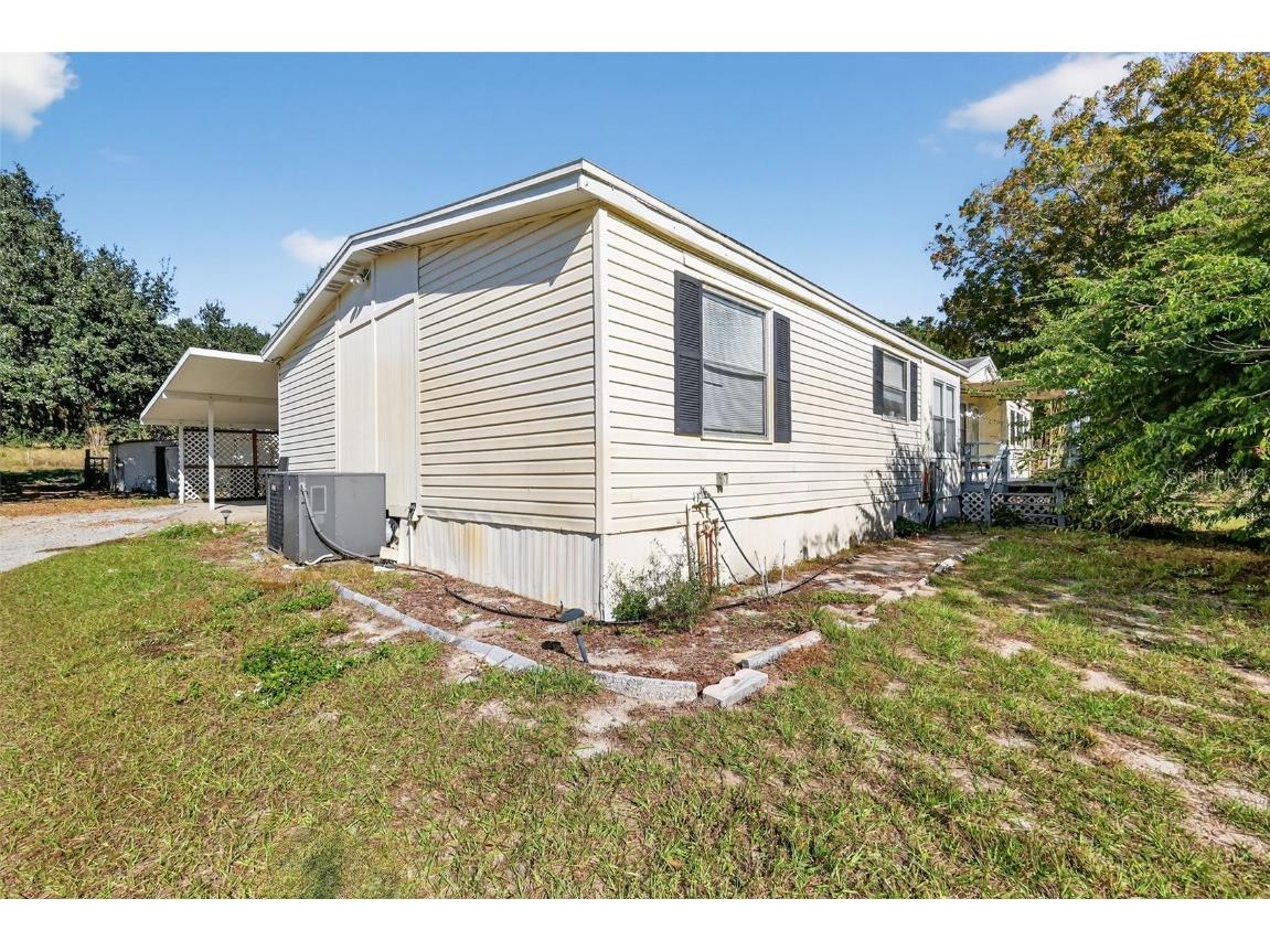 11911 Lane Park Road Tavares FL 32778 - LAKE HARRIS G5105471 image1