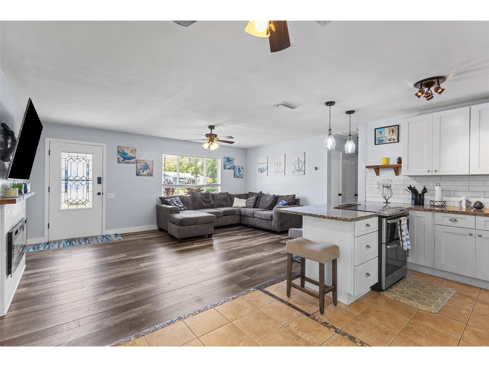 11916 85th Terrace Seminole FL 33772 TB8527683 image3