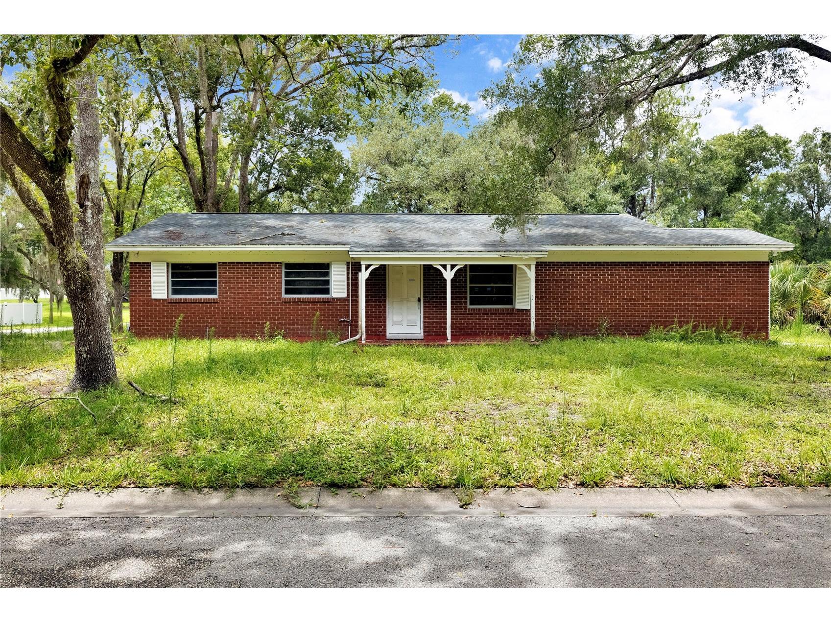 11916 Davis Road Tampa FL 33637 TB8529247 image1