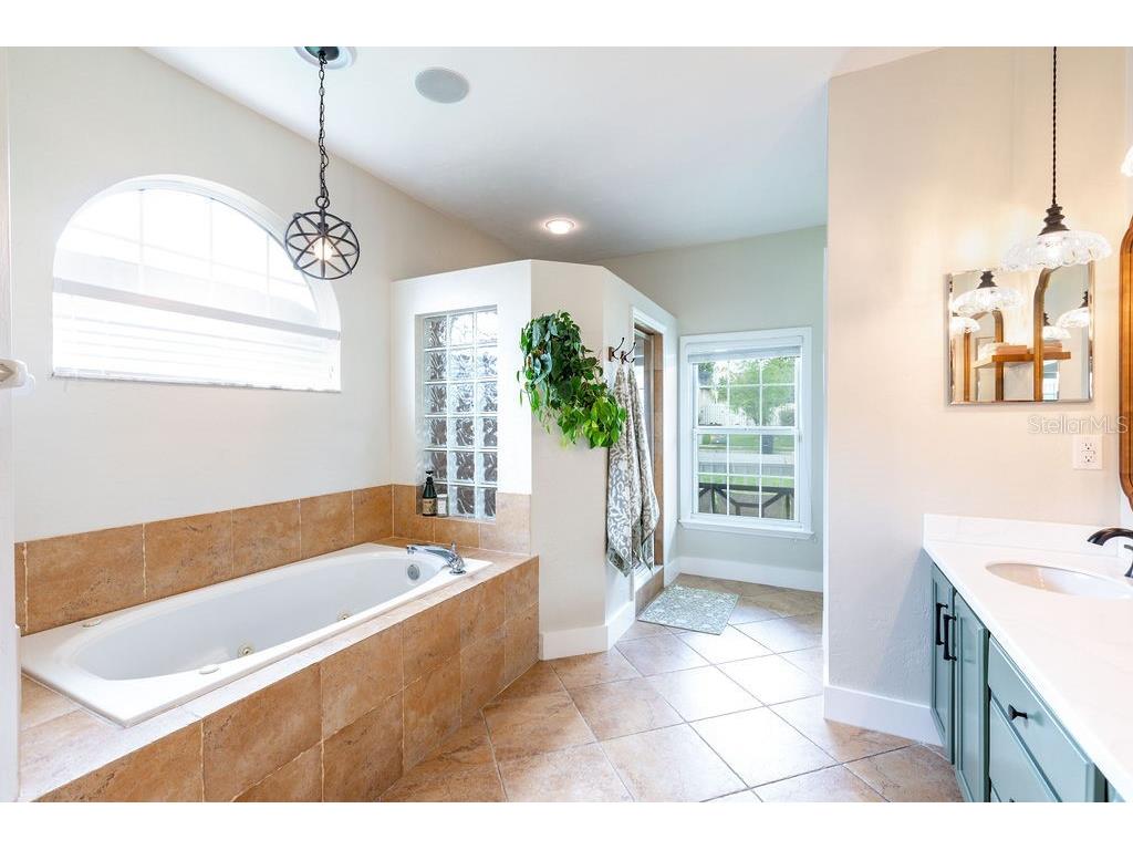 11921 NW 12th Avenue Gainesville FL 32606 GC540721 image24
