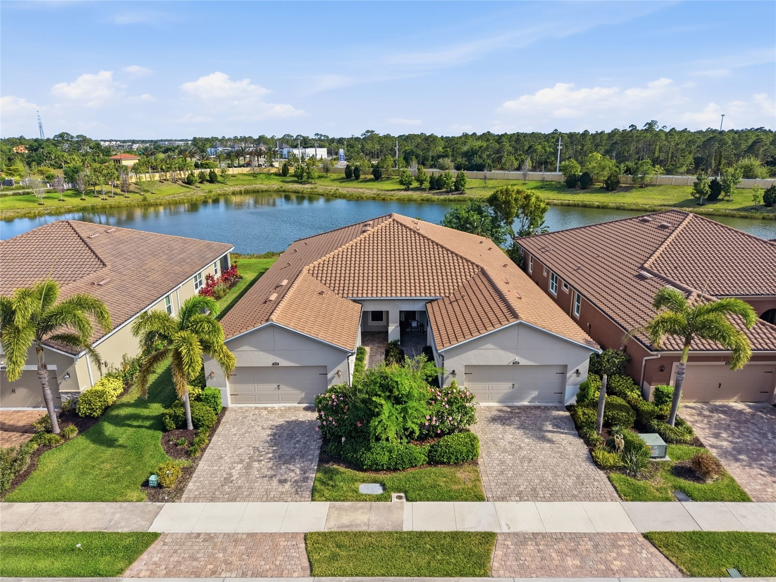 11929 Tapestry Ln Venice FL 34293 A4689407 image1