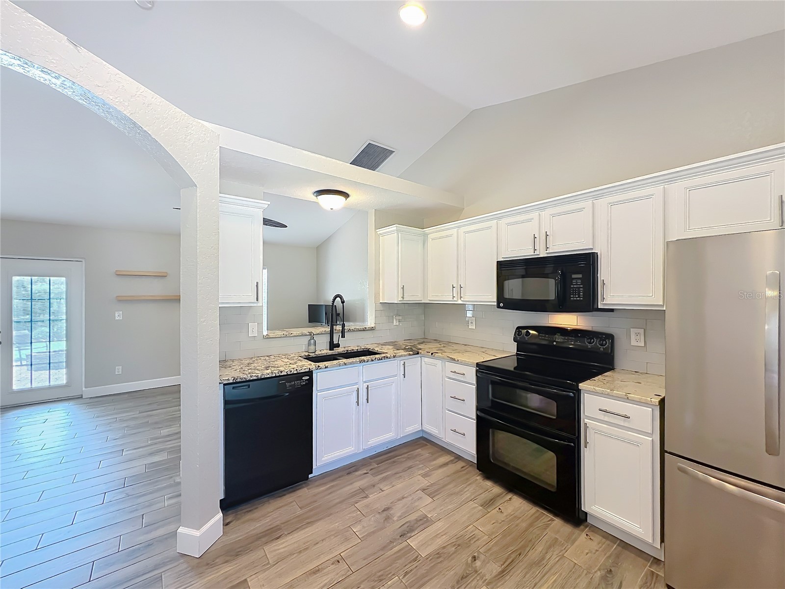 1193 Lake Lucerne Circle Winter Springs FL 32708 O6422887 image4