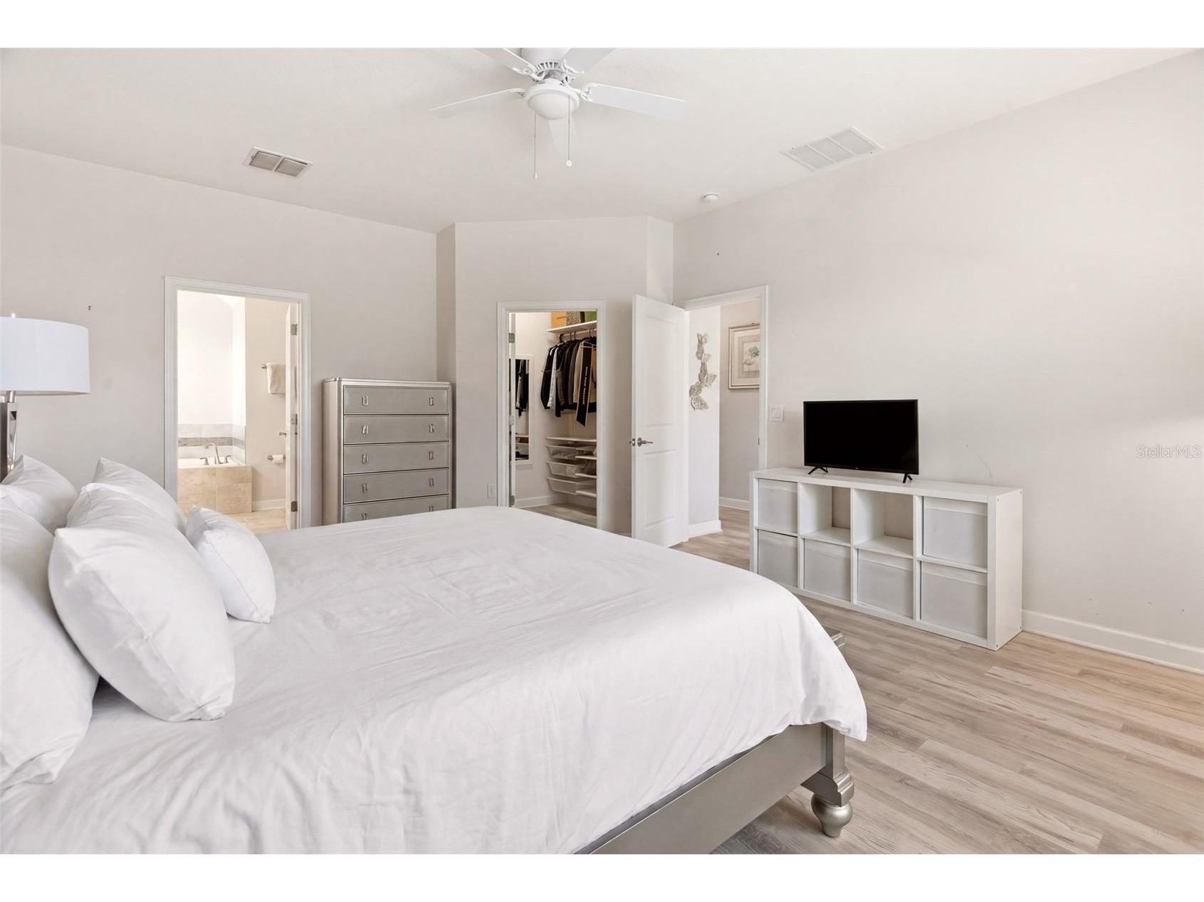11932 Hometown Place Orlando FL 32832 O6409536 image17
