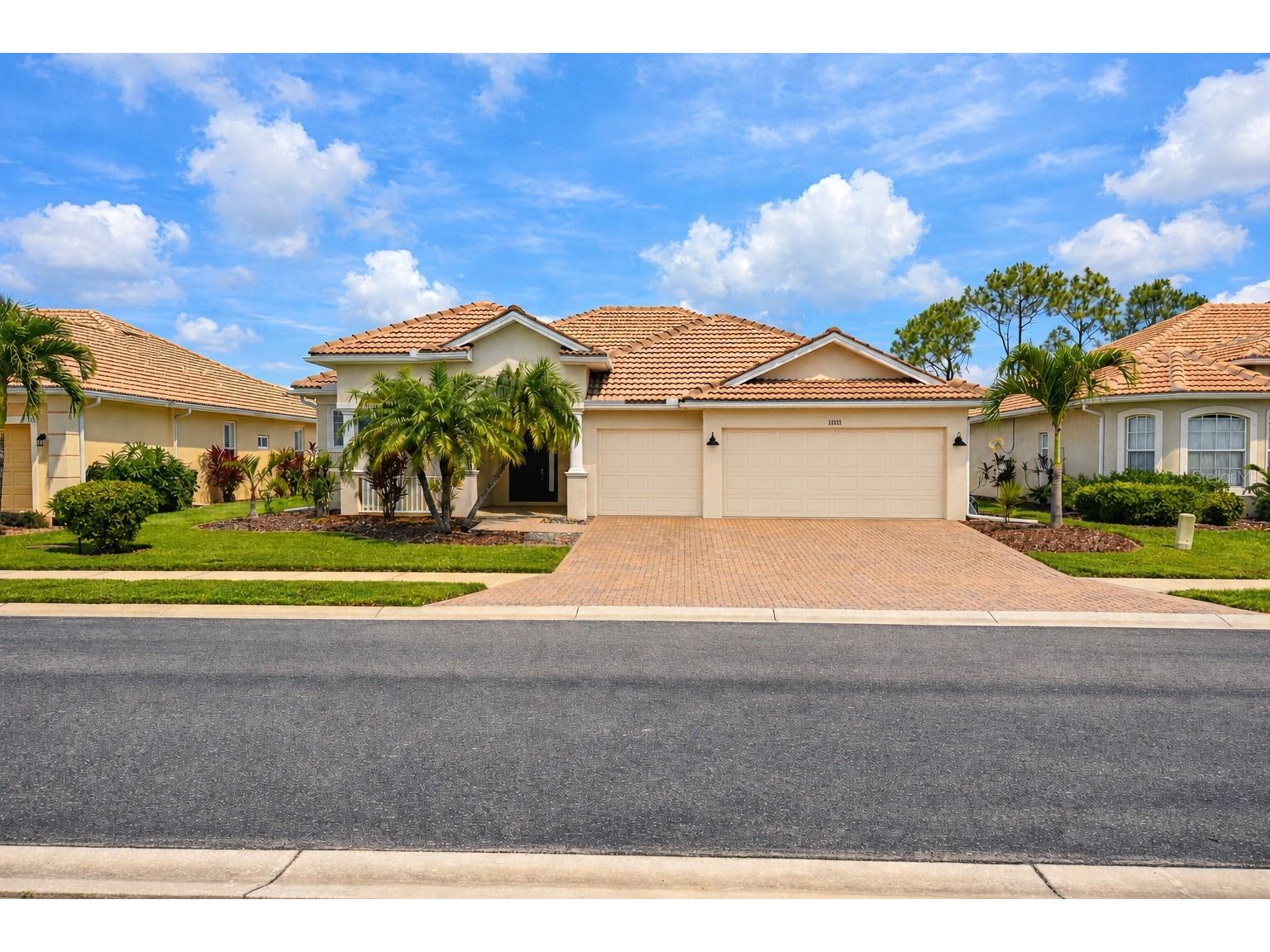 11935 Granite Woods Loop Venice FL 34292 TB8514040 image1