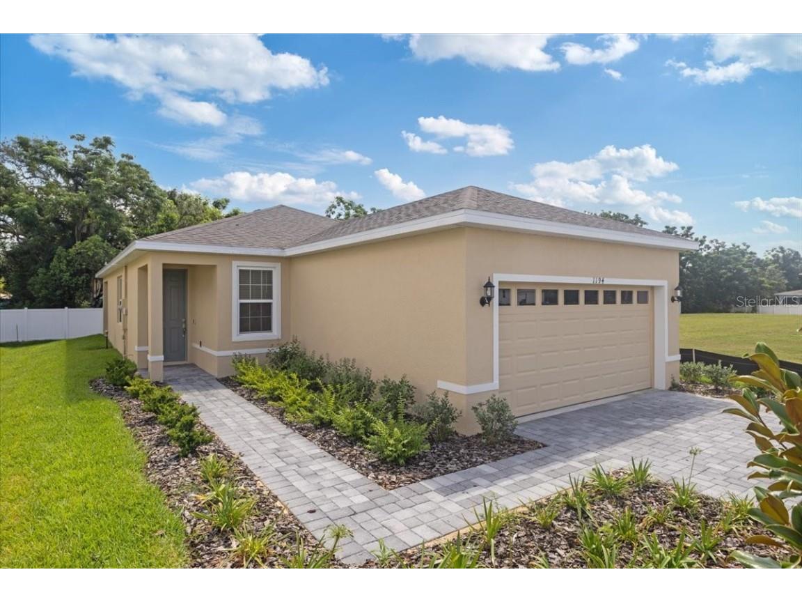 1194 Atlantic Avenue Fruitland Park FL 34731 O6317610 image1