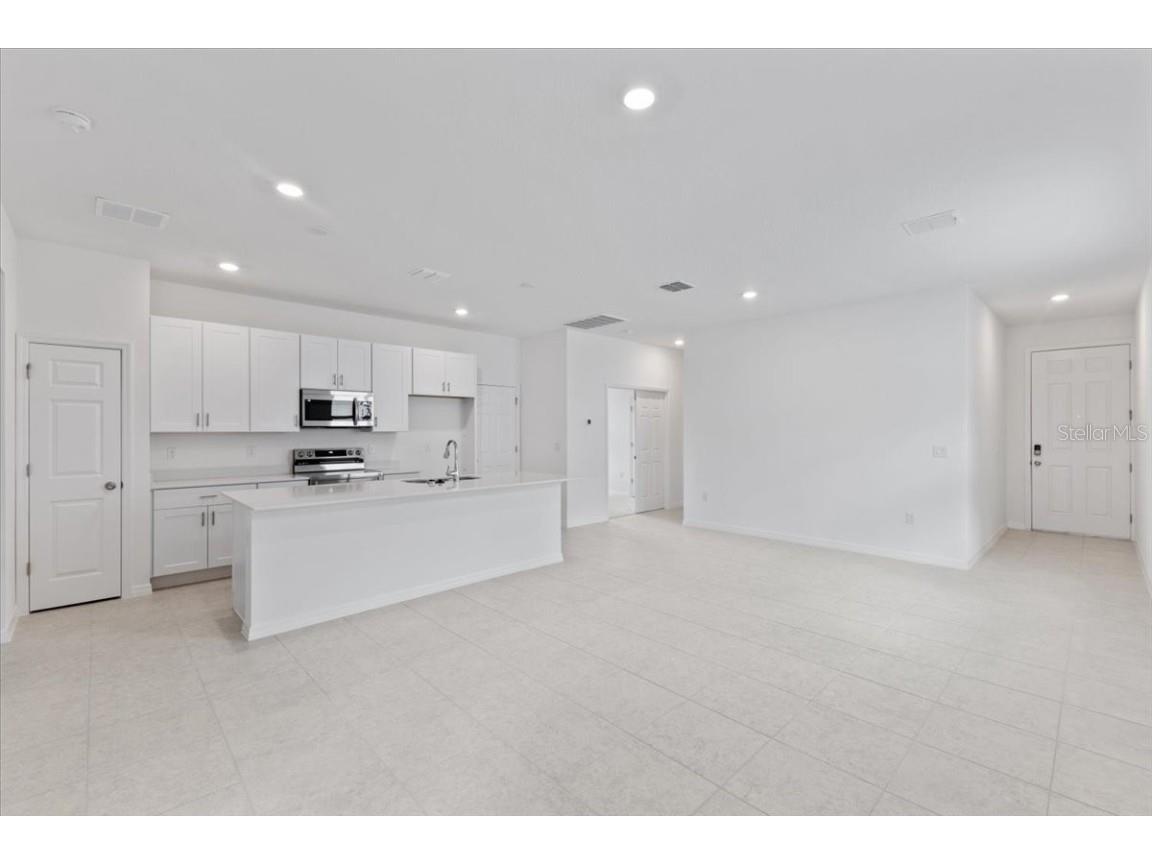 1194 Atlantic Avenue Fruitland Park FL 34731 O6317610 image5