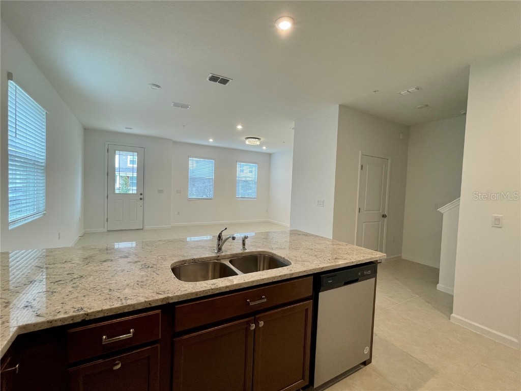 11945 Sunsail Avenue Orlando FL 32832 S5134062 image8