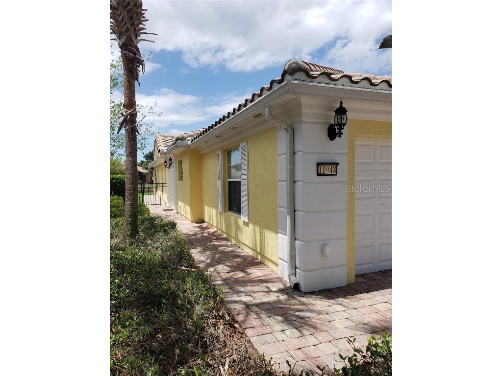 11948 Kajetan Lane #1D Orlando FL 32827 T3441624 image1