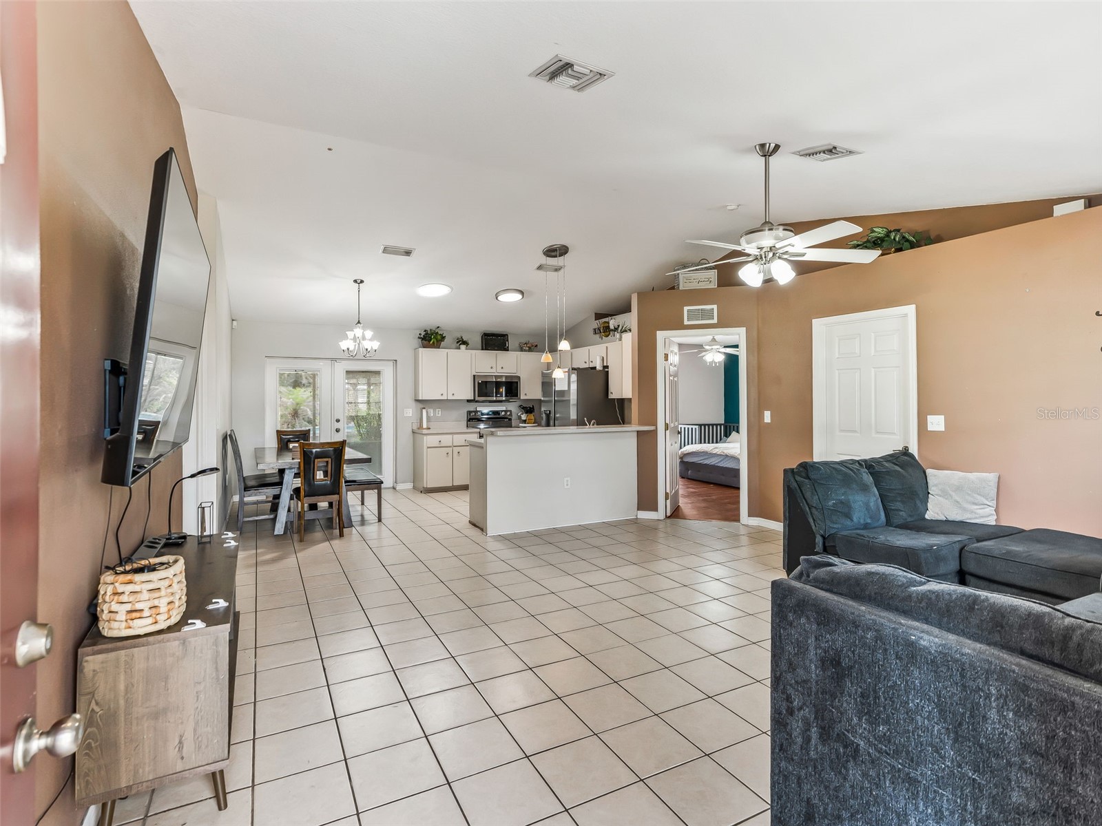 1195 Cr 441 Lake Panasoffkee FL 33538 TB8515840 image5