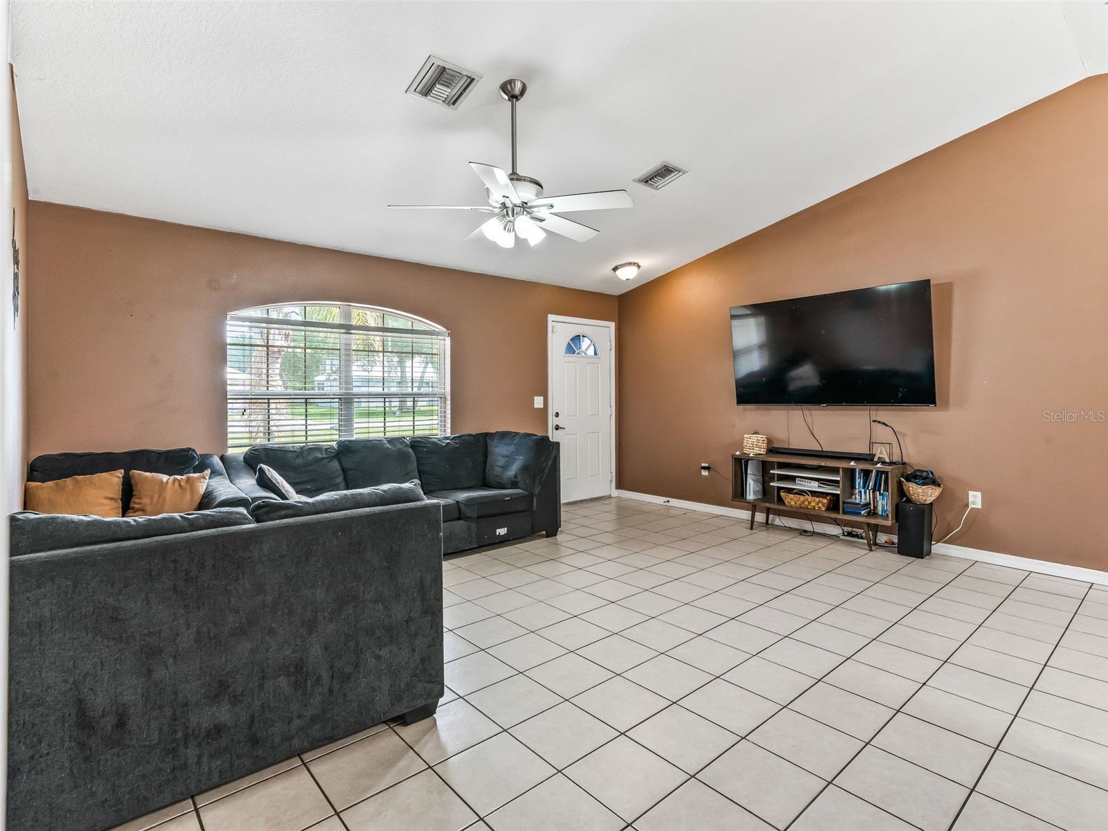 1195 Cr 441 Lake Panasoffkee FL 33538 TB8515840 image7