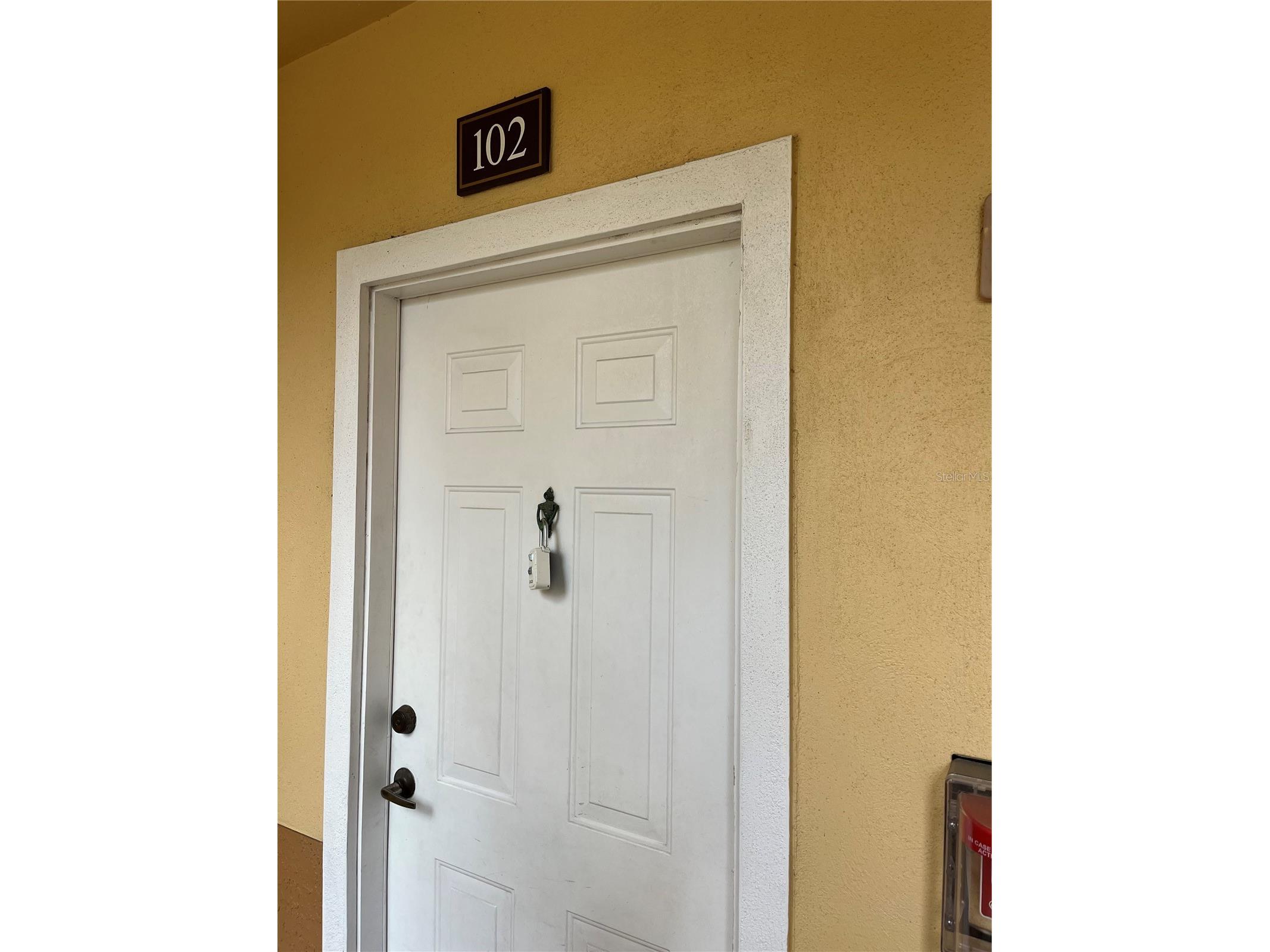 1195 Villagio Circle #102 Sarasota FL 34237 A4688837 image1