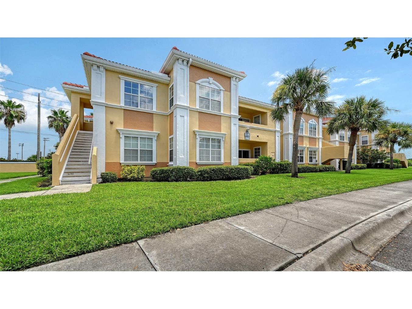 1195 Villagio Circle #103 Sarasota FL 34237 A4661688 image1
