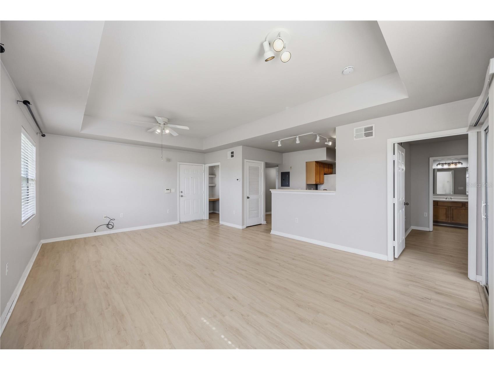 1195 Villagio Circle #208 Sarasota FL 34237 A4694899 image10