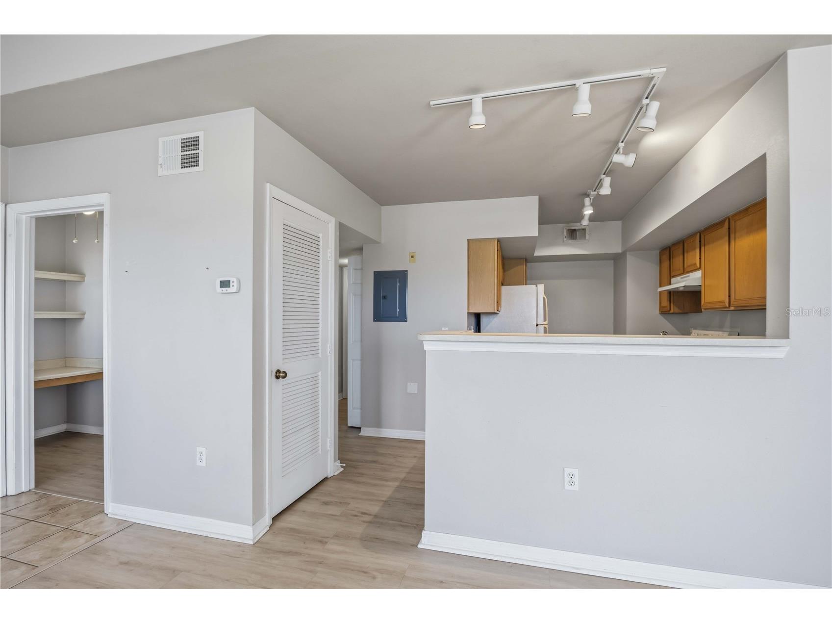 1195 Villagio Circle #208 Sarasota FL 34237 A4694899 image11
