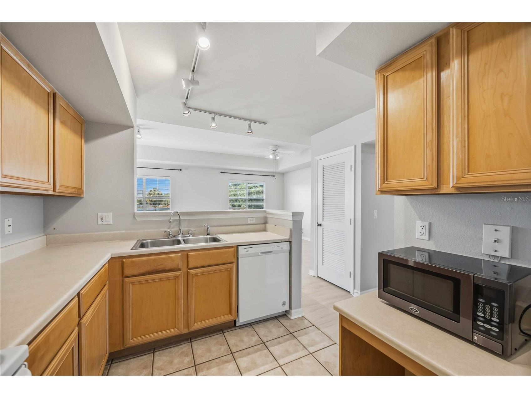 1195 Villagio Circle #208 Sarasota FL 34237 A4694899 image16