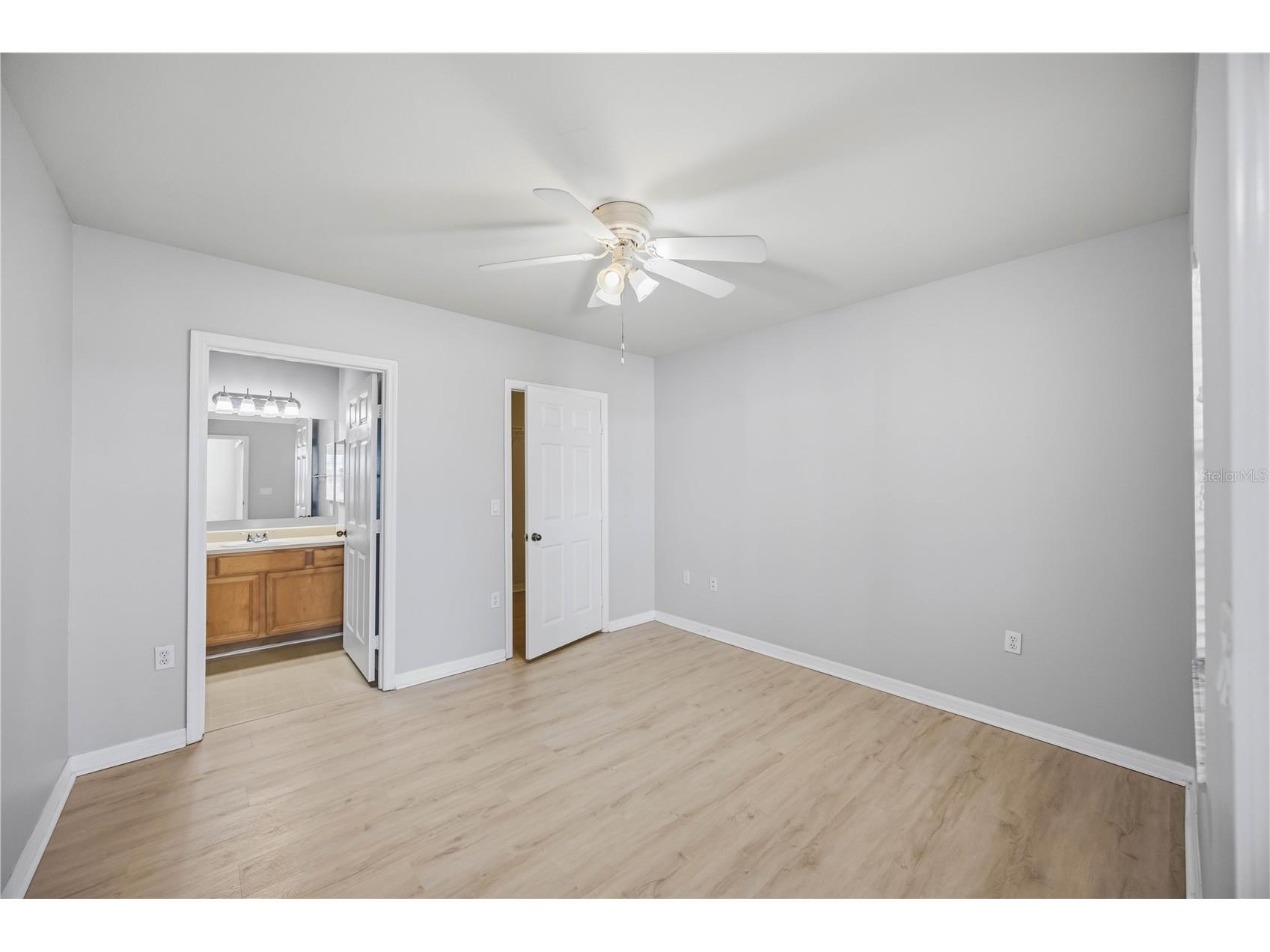 1195 Villagio Circle #208 Sarasota FL 34237 A4694899 image17