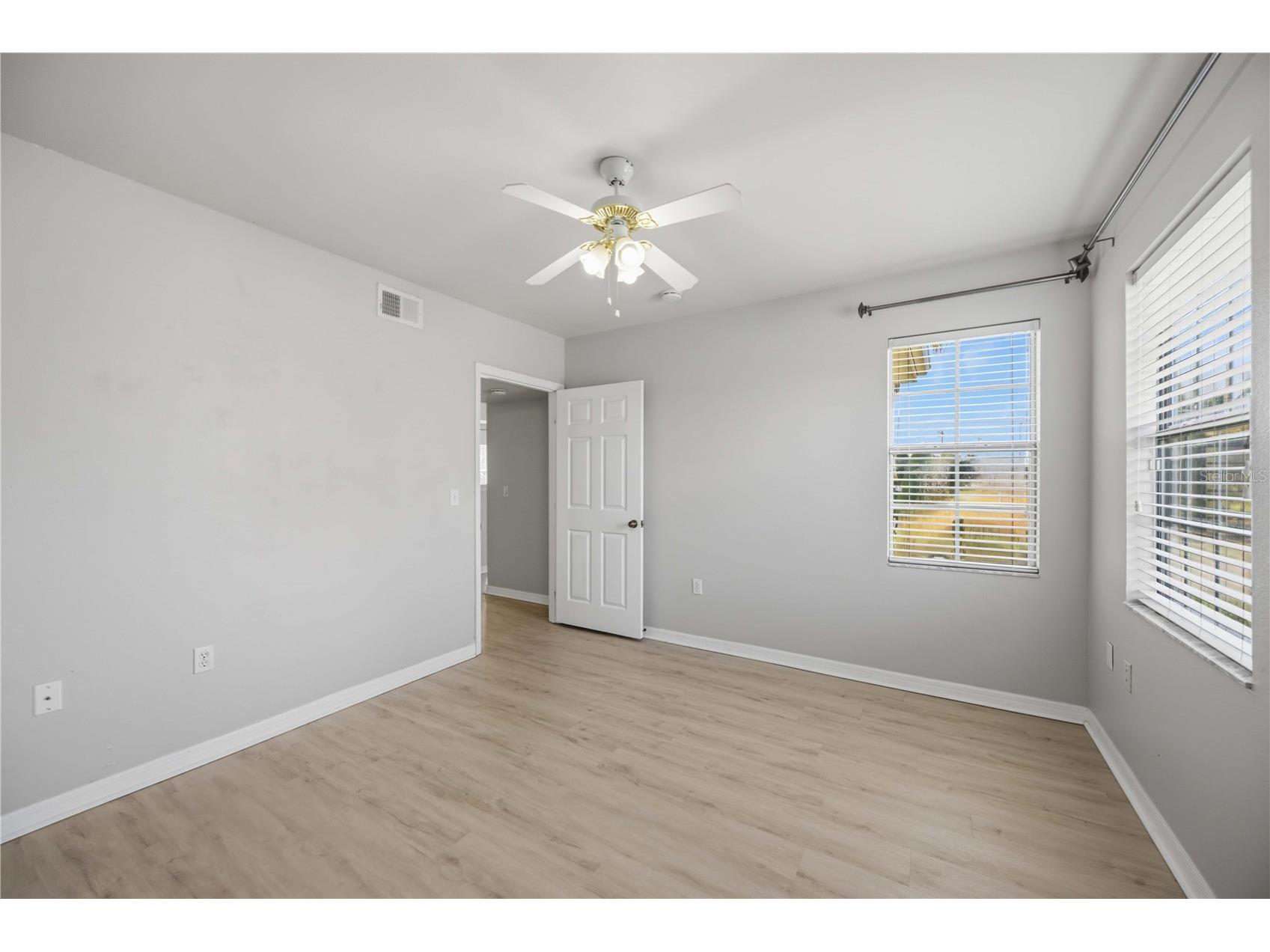 1195 Villagio Circle #208 Sarasota FL 34237 A4694899 image25