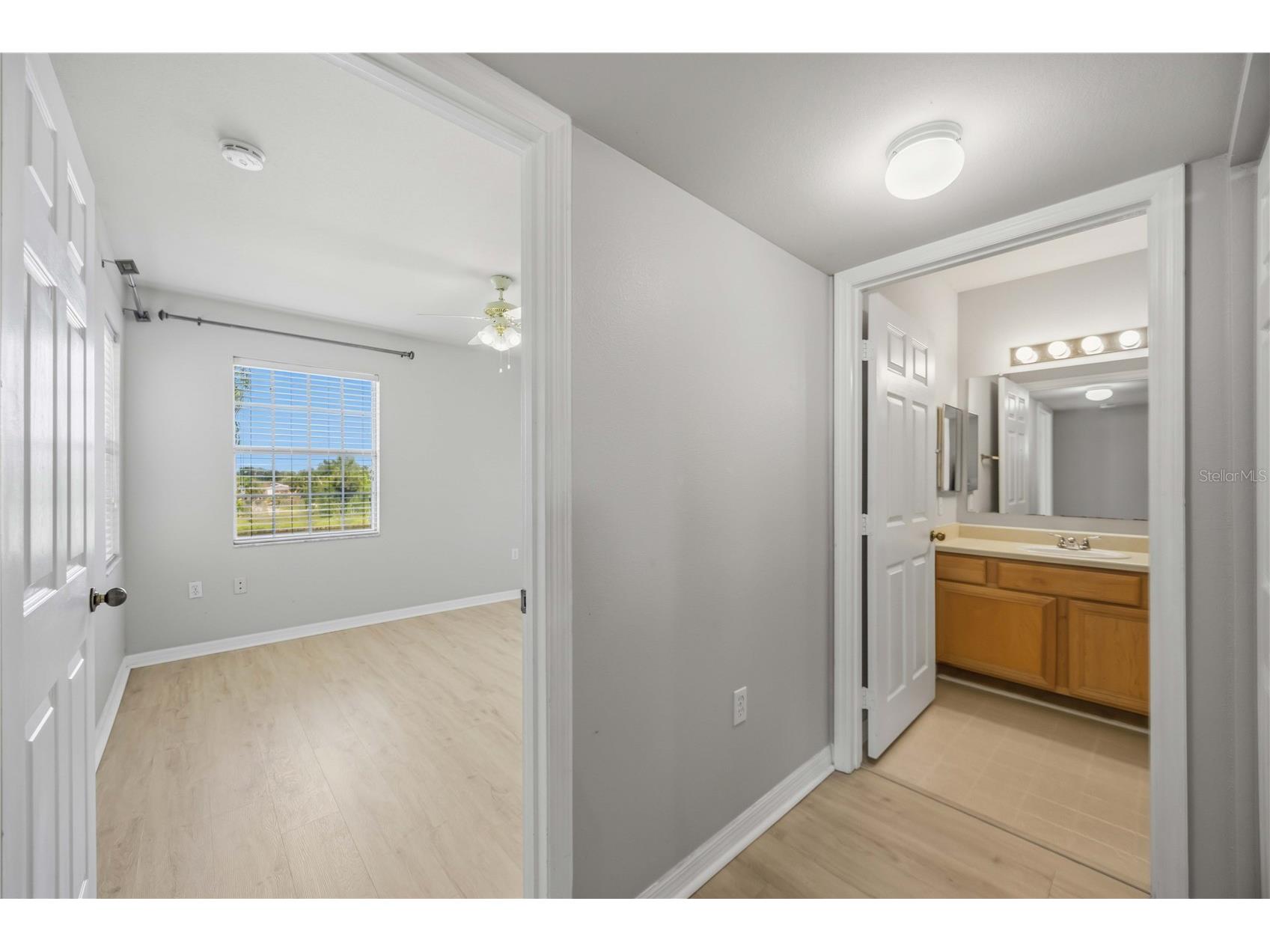1195 Villagio Circle #208 Sarasota FL 34237 A4694899 image27