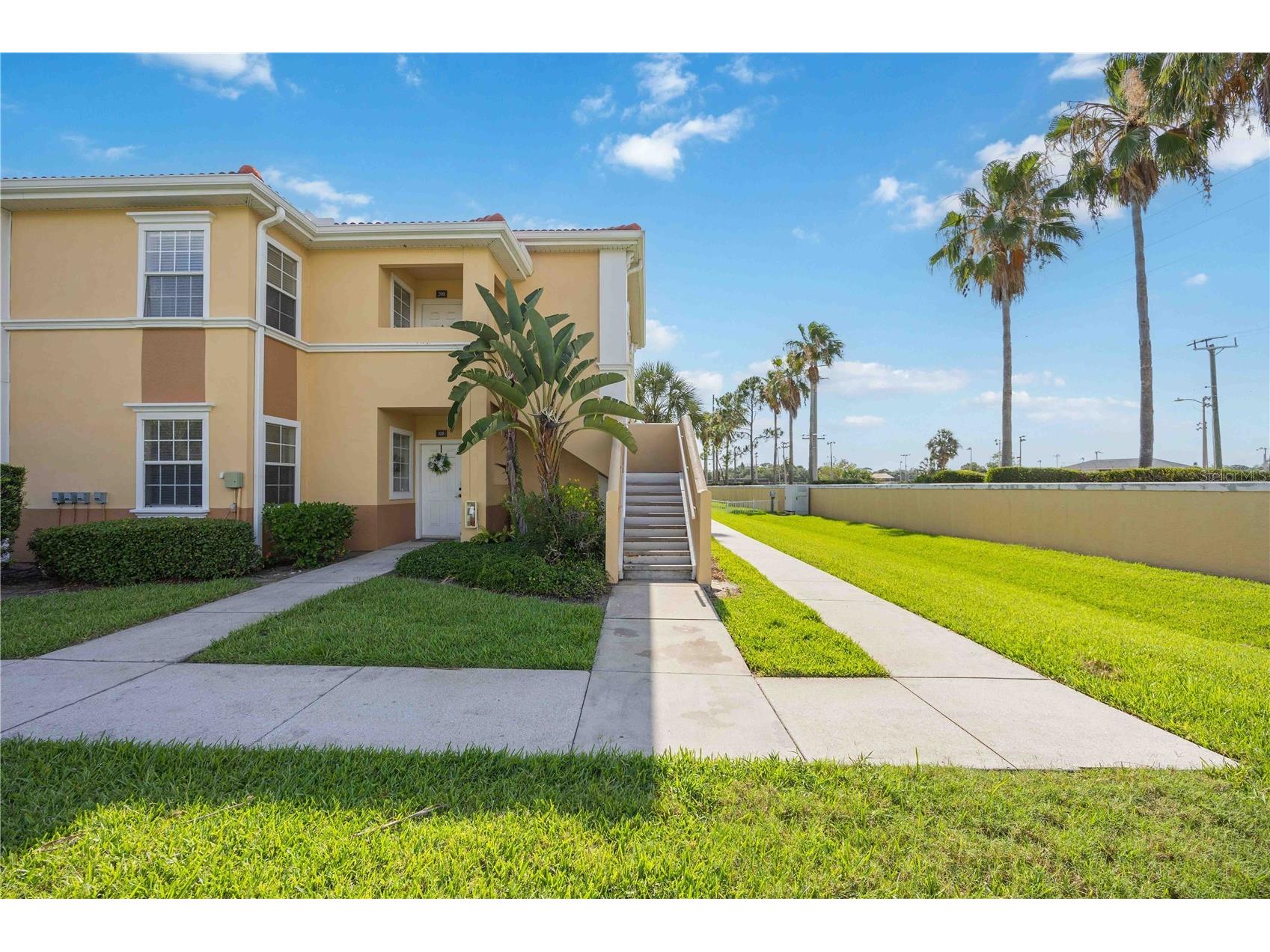 1195 Villagio Circle #208 Sarasota FL 34237 A4694899 image3