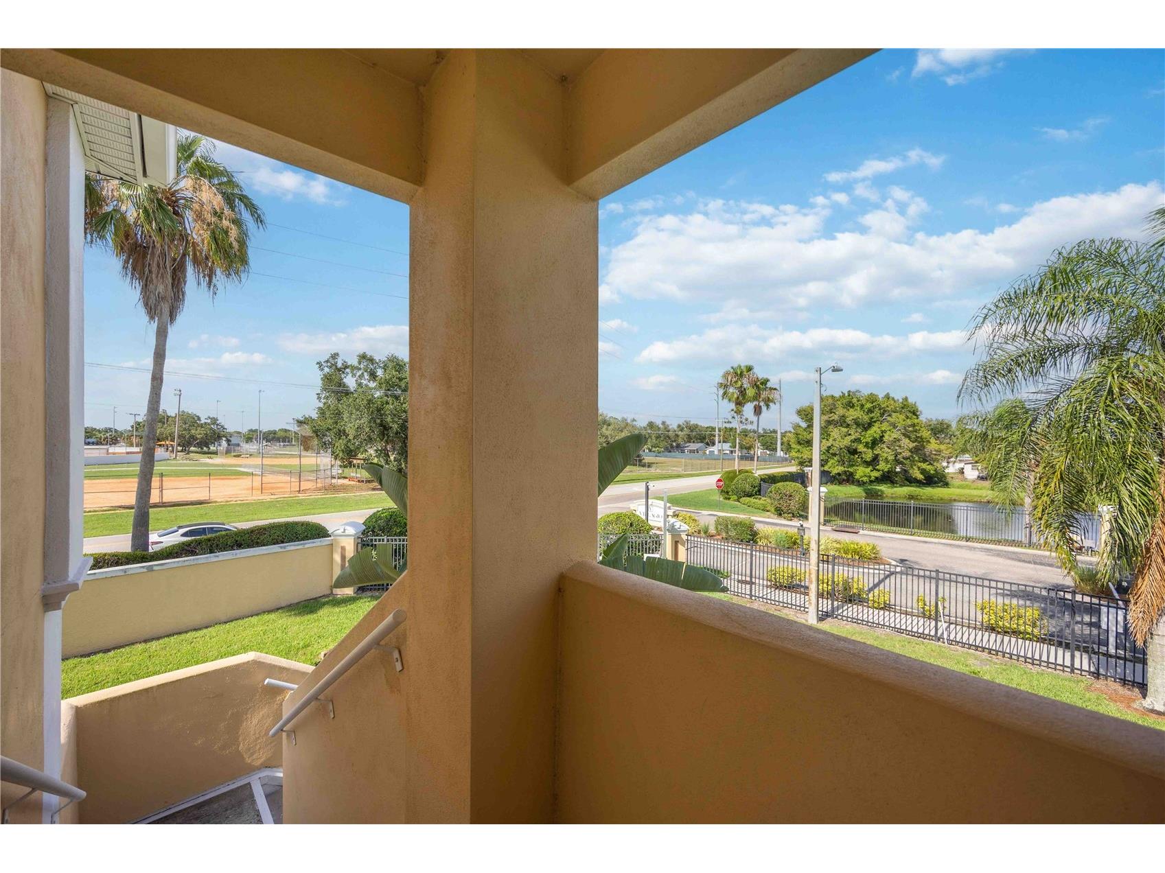 1195 Villagio Circle #208 Sarasota FL 34237 A4694899 image4