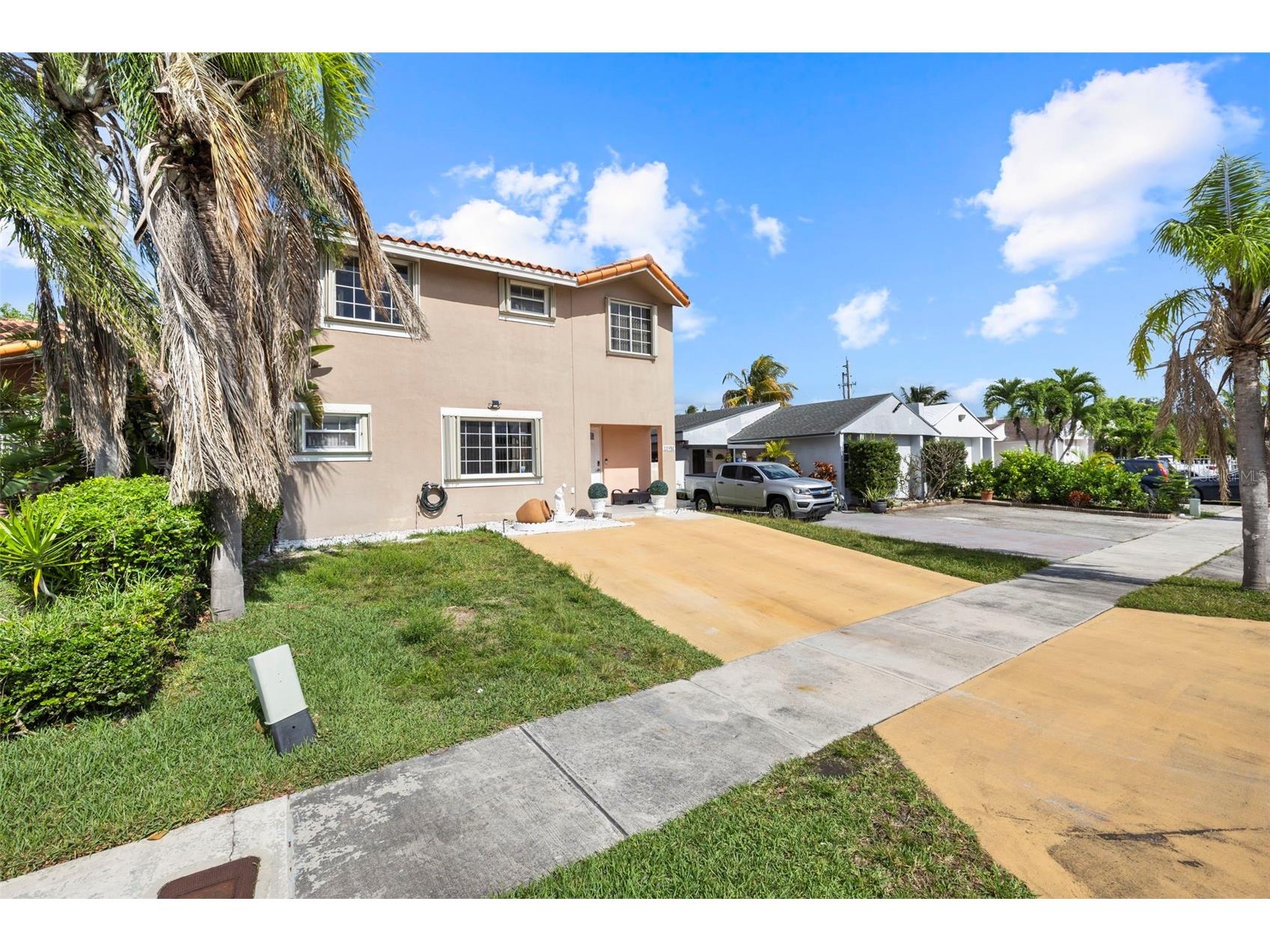 11951 SW 208th Terrace Miami FL 33177 W7882526 image1