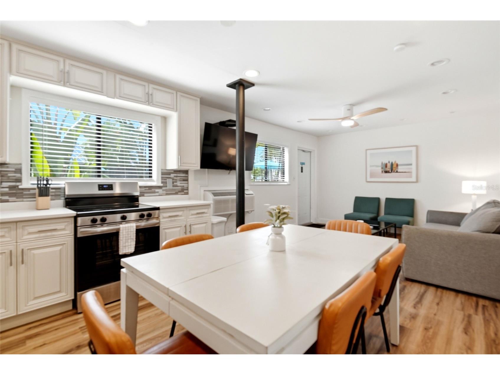 11965 Gulf Boulevard Saint Petersburg FL 33706 TB8523225 image33