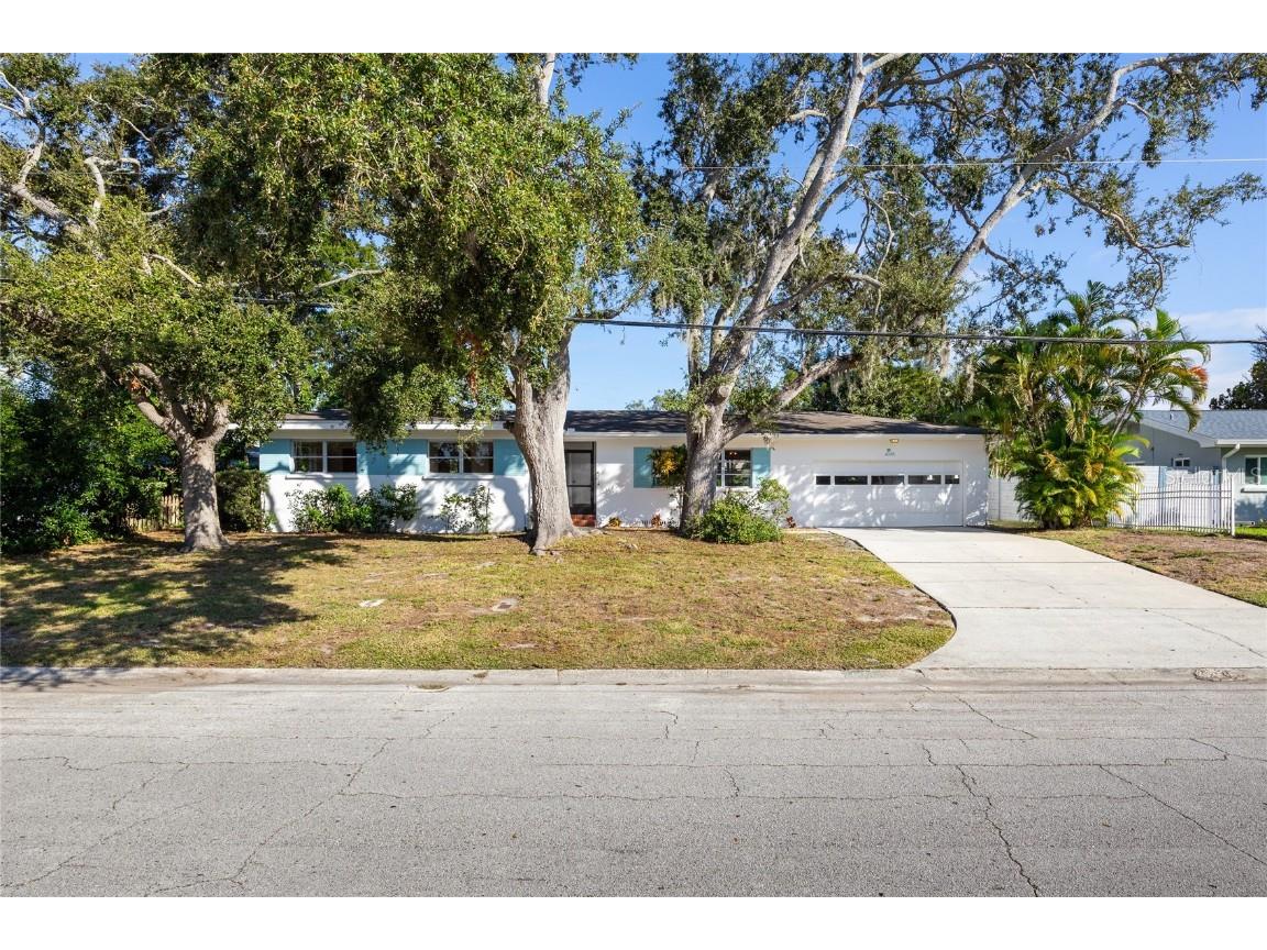 1198 Fairway Drive Dunedin FL 34698 TB8441160 image1
