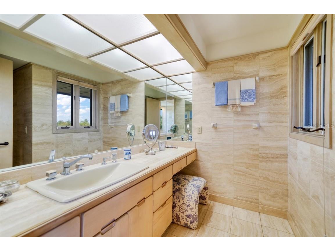 1198 Mandalay Point Clearwater FL 33767 - CLWTR HARBOR & GULF OF MEXICO U8231430 image19