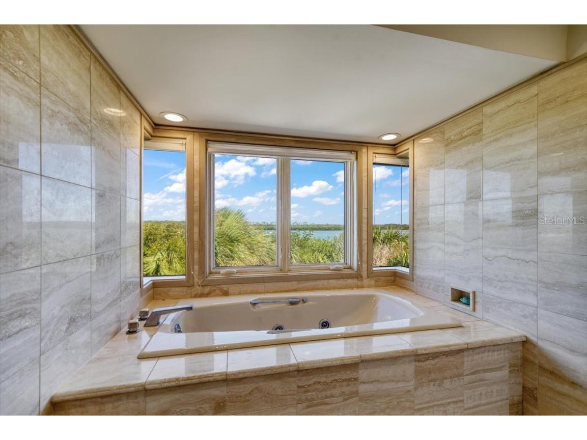 1198 Mandalay Point Clearwater FL 33767 - CLWTR HARBOR & GULF OF MEXICO U8231430 image20