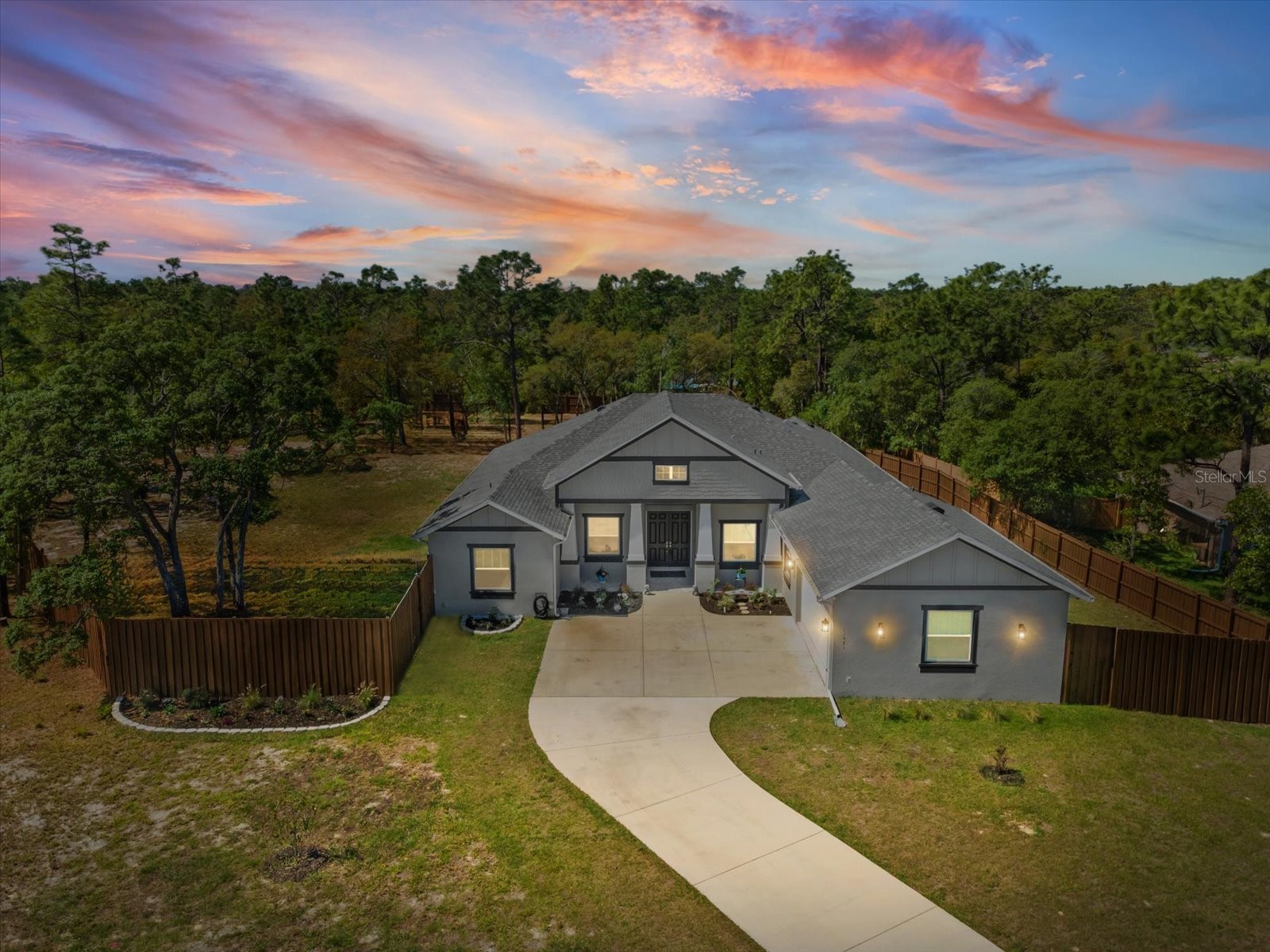 11981 Robina Road Weeki Wachee FL 34614 W7884999 image1