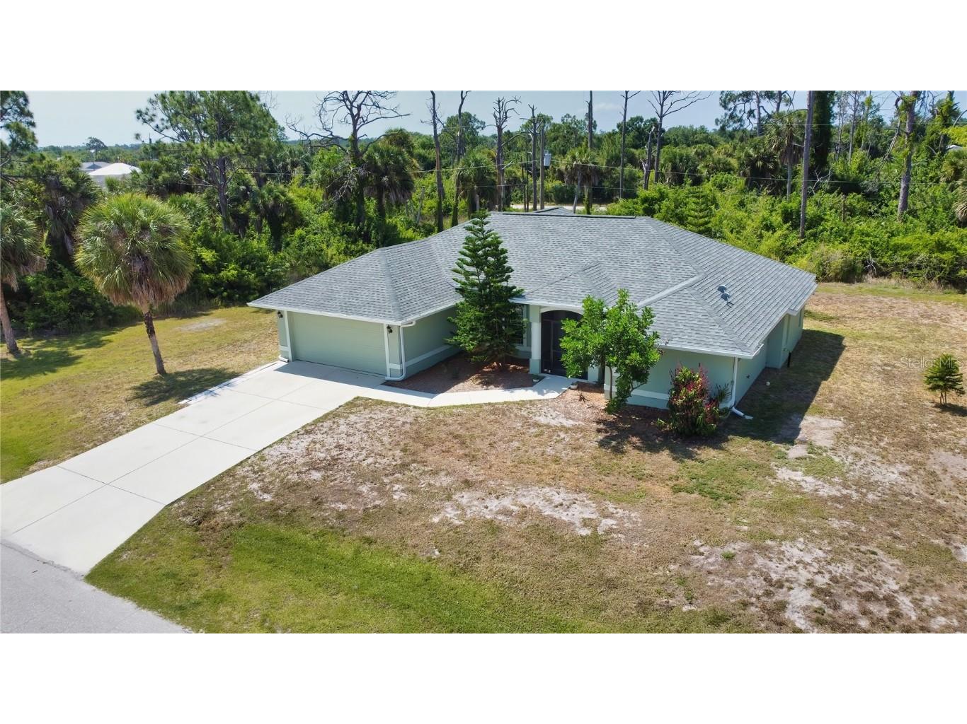 11989 Surrey Avenue Port Charlotte FL 33981 D6136363 image1