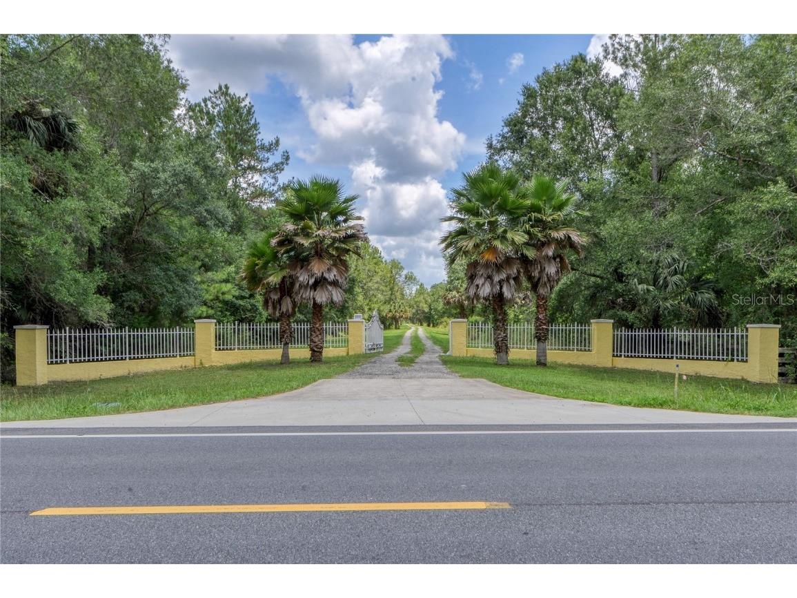 11991 NE Hwy 314 Silver Springs FL 34488 OM652913 image1