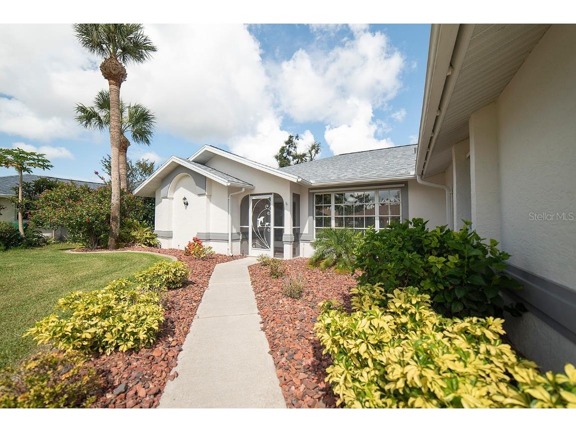12 Broadmoor Road Rotonda West FL 33947 D6130945 image1