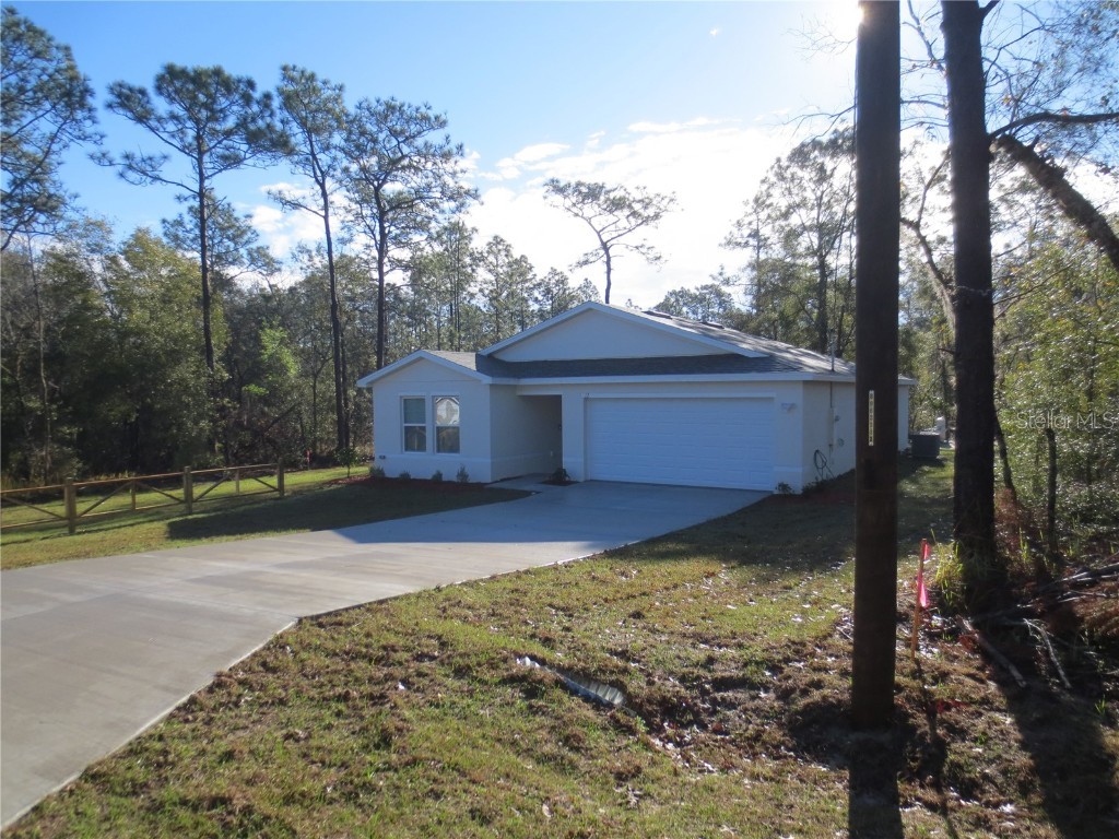 12 Locust Loop Ocala FL 34472 OM673187 image1