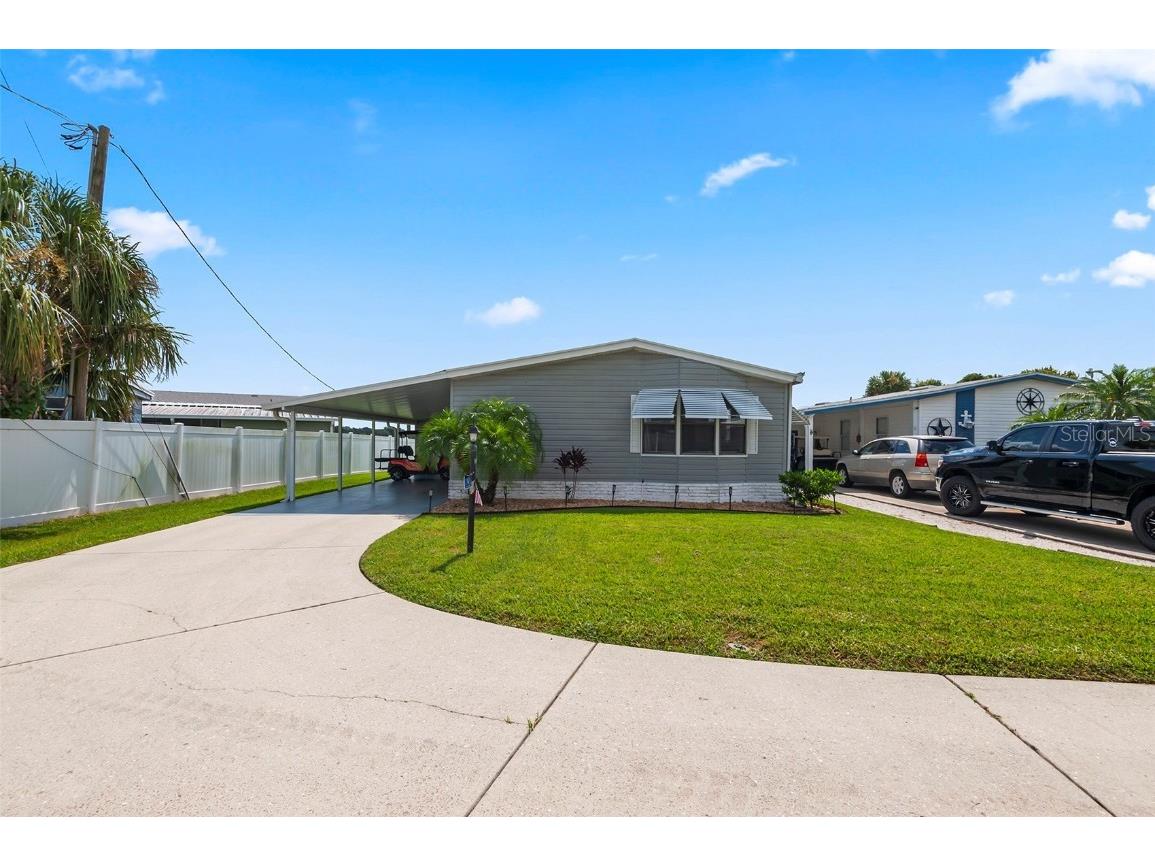 12 Mallard Drive Winter Haven FL 33884 - LAKE GRASS P4926823 image1