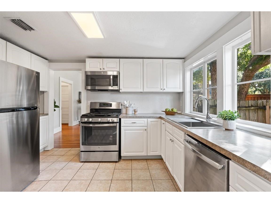 12 N Forest Avenue Orlando FL 32803 S5138358 image2