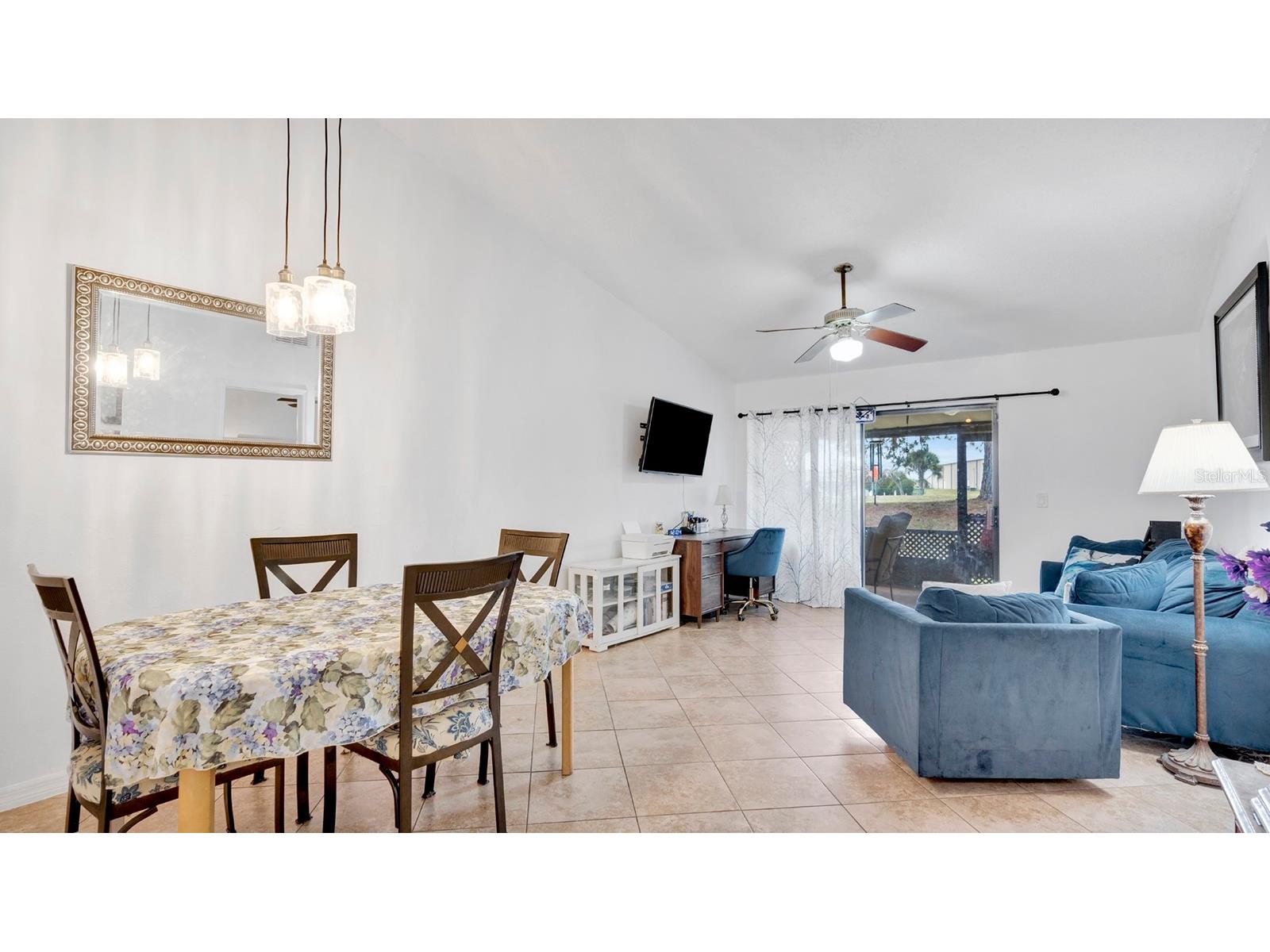 12 Pine Island Circle Kissimmee FL 34743 O6408701 image2