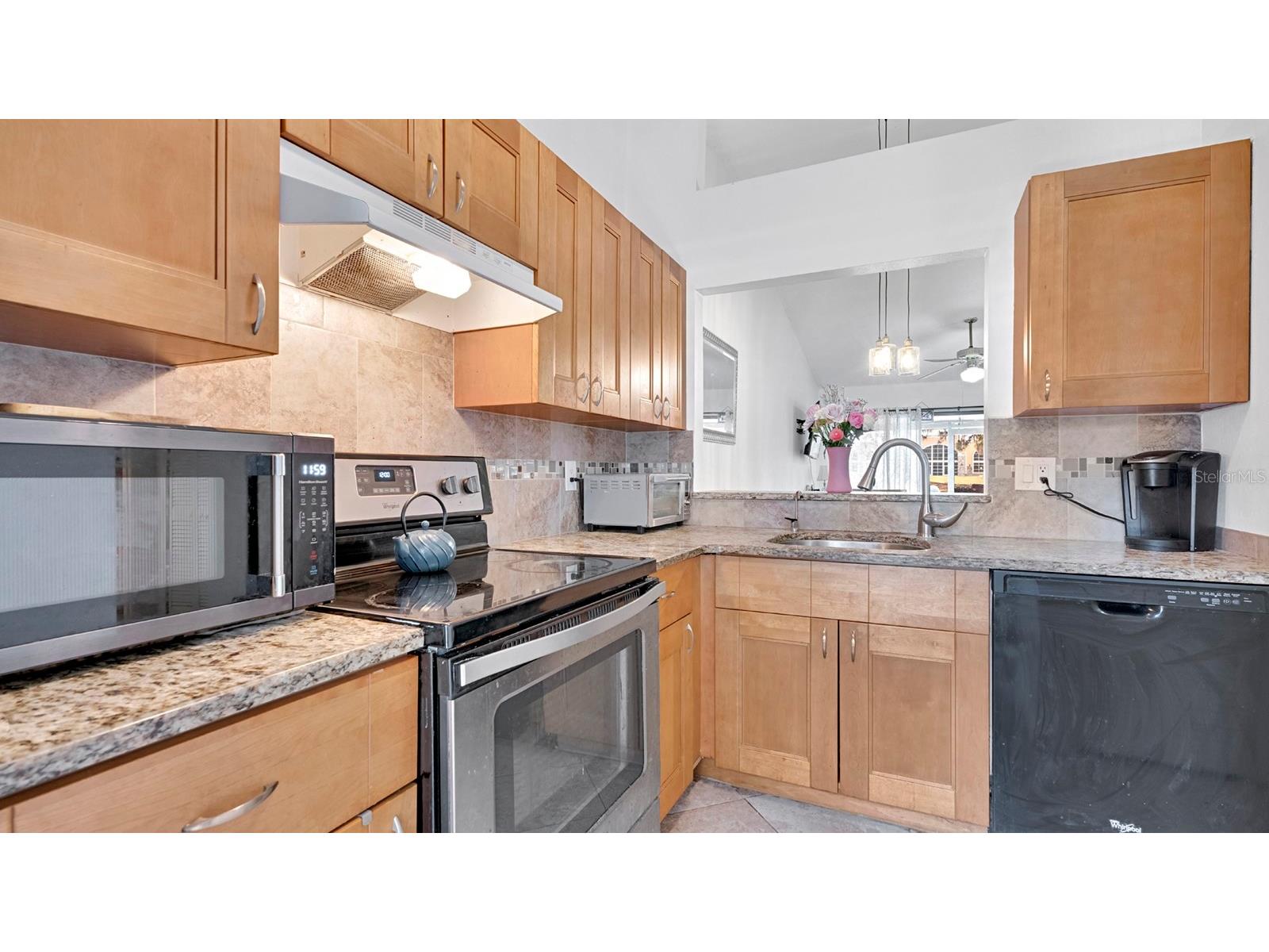 12 Pine Island Circle Kissimmee FL 34743 O6408701 image3
