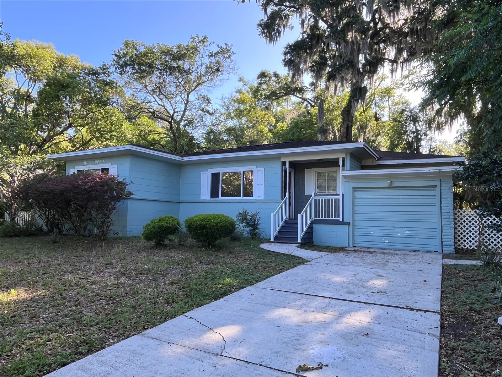 12 S University Circle Deland FL 32724 V4948519 image1