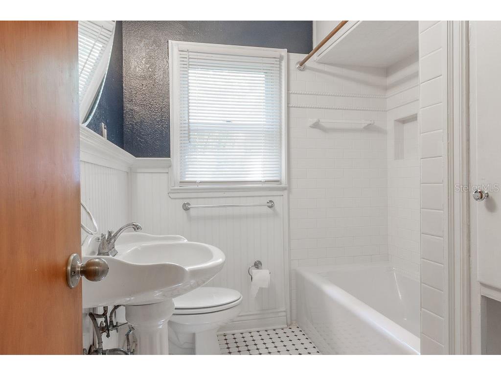 12 S University Circle Deland FL 32724 V4948519 image13