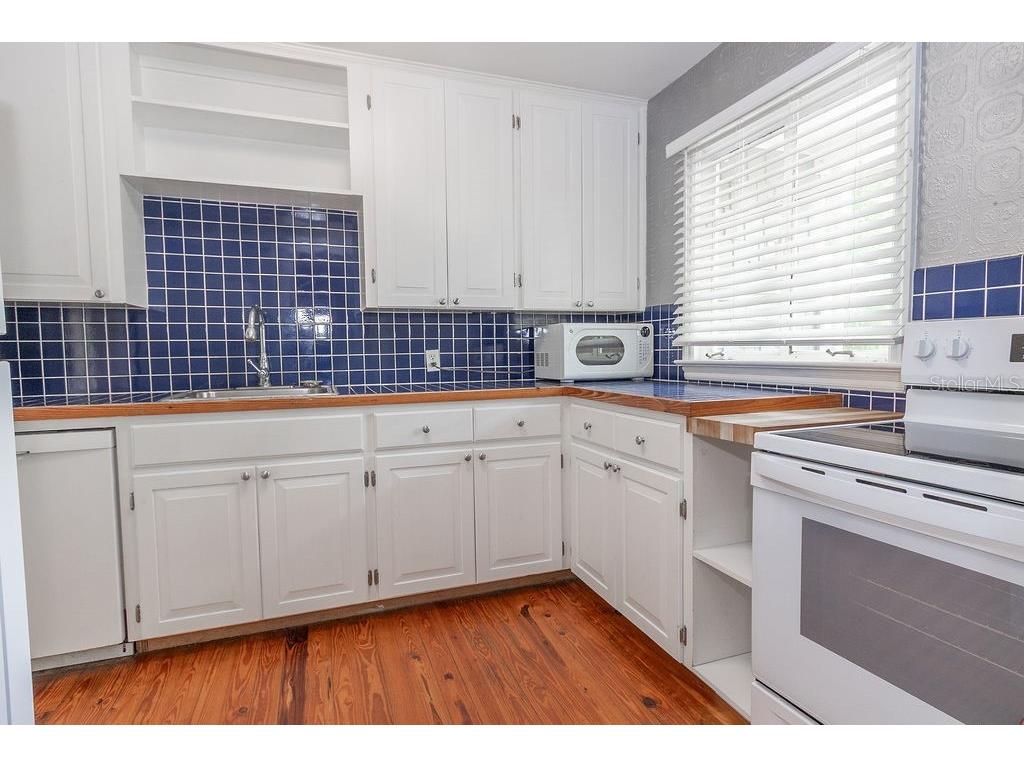 12 S University Circle Deland FL 32724 V4948519 image6