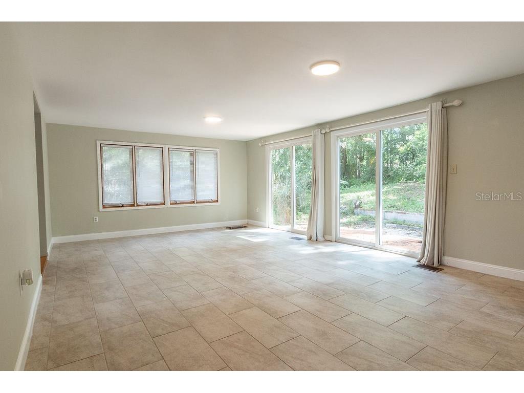 12 S University Circle Deland FL 32724 V4948519 image8