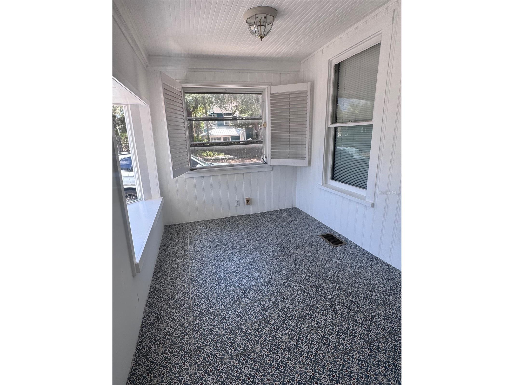 12 West Orange Tarpon Springs FL 34689 W7887002 image2