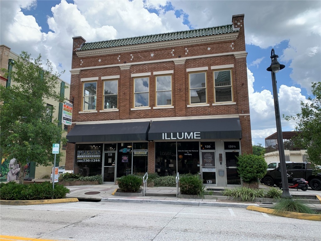 120-1/2 W New York Avenue Deland FL 32720 V4931227 image1