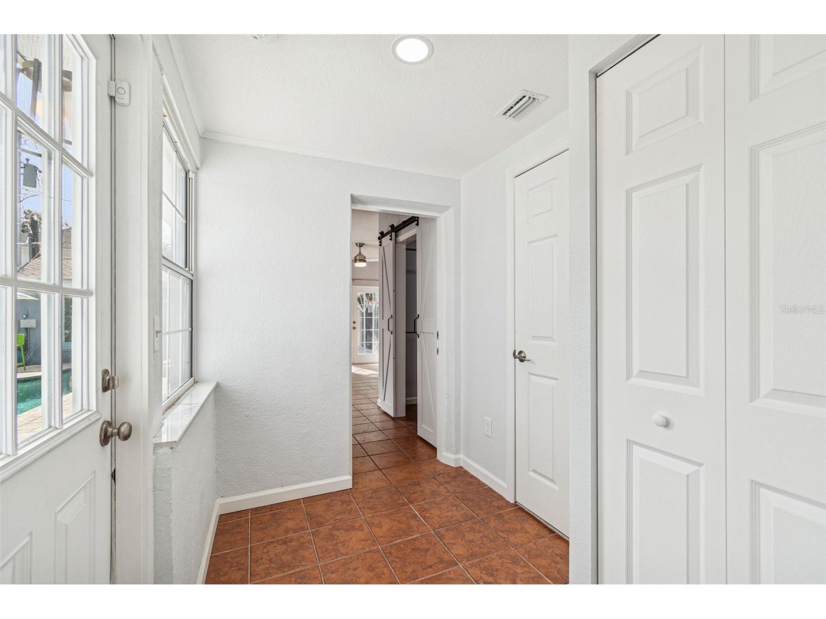 120 19th Avenue N Saint Petersburg FL 33704 TB8460575 image45